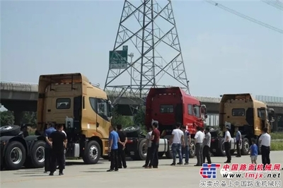 山西客戶(hù)華菱行，漢馬吸污車(chē)獲點(diǎn)贊